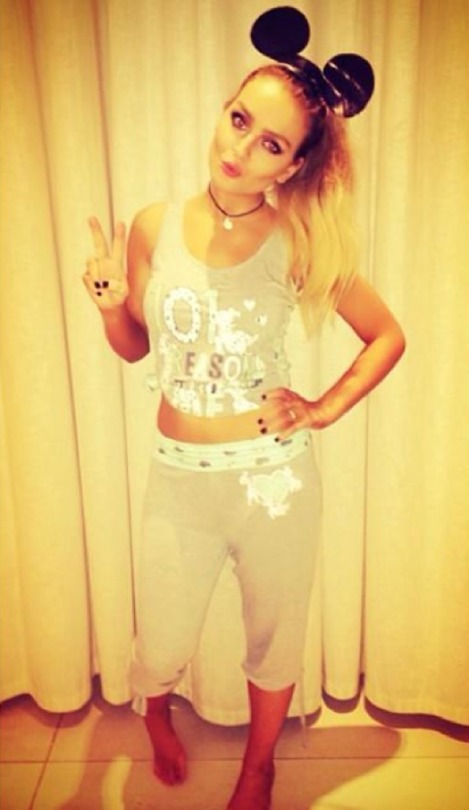 Foto bij Perrie Edwards