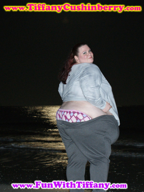 I love hearing the crash of the waves…..
My Clip Store: www.FunWithTiffany.com
My Website: www.TiffanyCushinberry.com
#bbw #ssbbw #obese #belly #fat #tiffanycushinberry #fatty #feedee #feedist #gainer #bbwtiffany #camgirl #bbwporn #ssbbwporn...