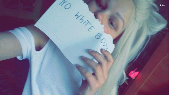 Snowbunny white girl sucks snap image