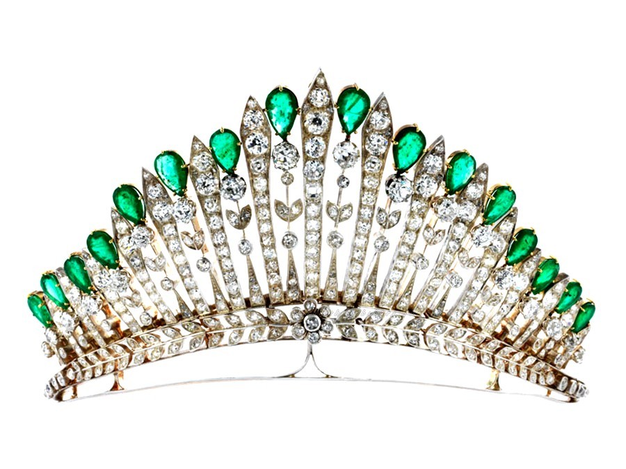 carolathhabsburg:“ Diamond and emerald fringe tiara. Late 1900s.”