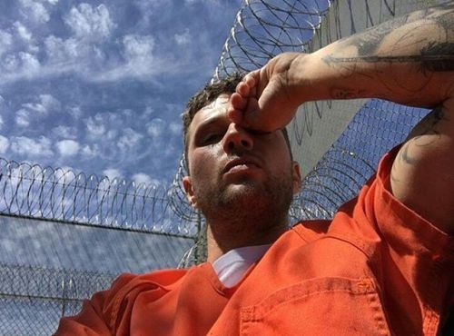 #Repost #RyanPhillippe
▶doin time in fake jail◀