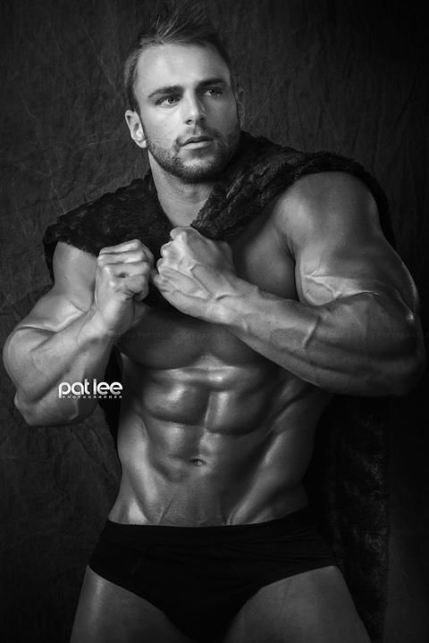 sexy spanish men