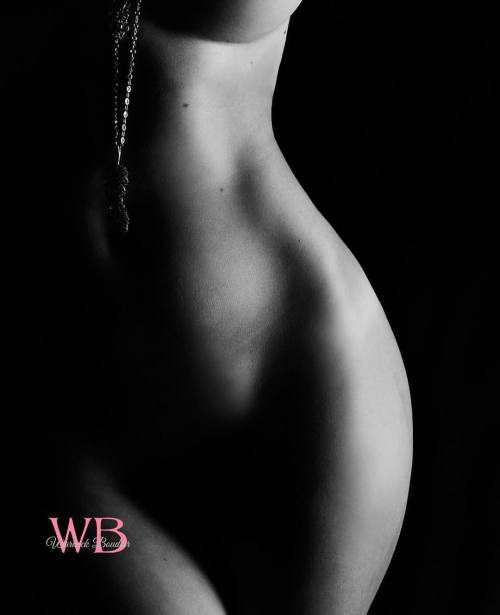 warwickboudoir:

#art #artistic #friday #fridayfeeling #tgif...