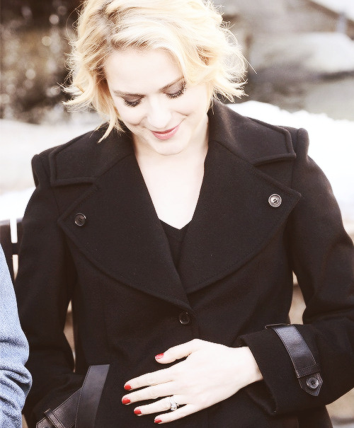 evanrwooddaily:
“   Evan Rachel Wood | Celebrity Sightings In Park City (January 22)
”