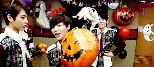 Resultado de imagen para kpop halloween gif