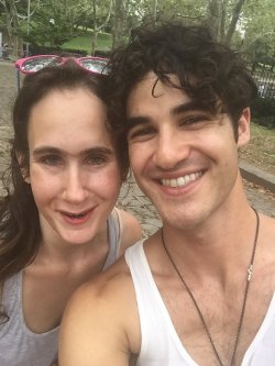 Topics tagged under bunintheoven on Darren Criss Fan Community Tumblr_oaddp8qsg31uetdyxo2_250