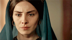 http://66.media.tumblr.com/9e1e391e007b780b4d607f3edcaf4832/tumblr_njiptiedP71s4pr6ko1_r1_250.gif