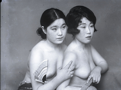 Woman classic asian otngagged