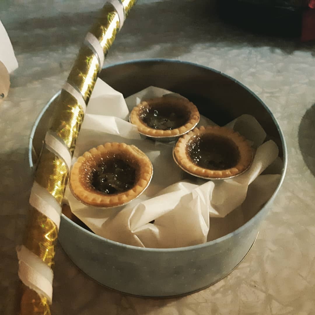 <p>Mmmm butter tarts and #hulahoops go so well together š Day Two (11min) of The Twelve Days of Hula-Hooping done! #hoopingchallenge #holidayhoopingcountdown #hoopplay #christmasbaking (at Regina, Saskatchewan)<br/>
<a href="https://www.instagram.com/p/Brbz4ayAgLj/?utm_source=ig_tumblr_share&igshid=1w5y8cxqpm416" target="_blank">https://www.instagram.com/p/Brbz4ayAgLj/?utm_source=ig_tumblr_share&igshid=1w5y8cxqpm416</a></p>