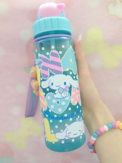 kaiyakkuma:
“ New water bottle!!! ꒰๑ ᷄ω ᷅꒱♡☆
”