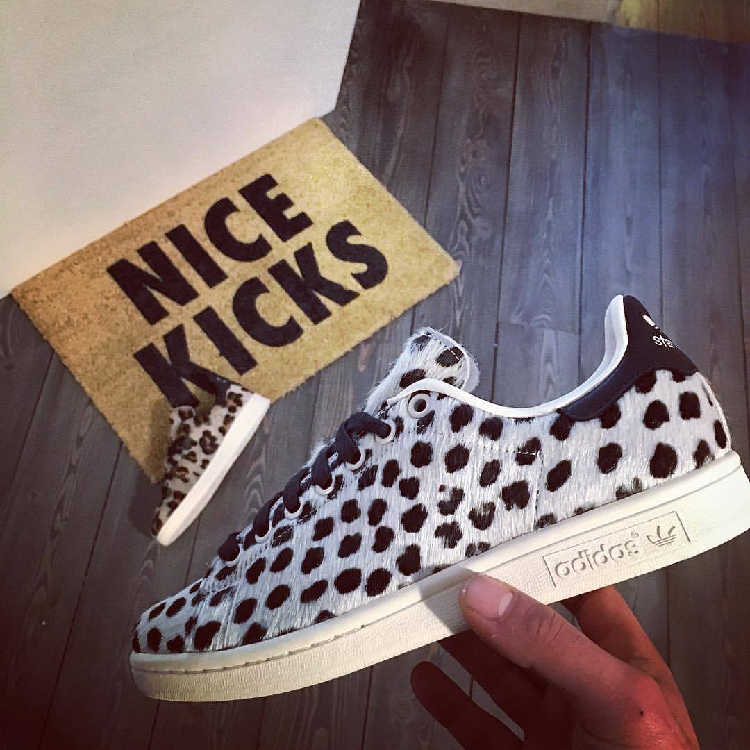 {keywor d} adidas scarpe zebrate