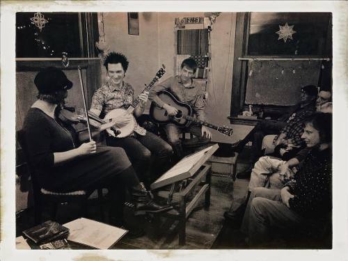 <p>At the close of the #insideout tour, it seems only fair to share a photo that proves @clawhammerist and I actually played music instead of merely eating and buying shoes. We had a wonderful time playing tunes from our new album and even got to welcome a special guest, my dear friend Doug Fleener, at Abbie Weisenbloom’s awesome house concert in Portland. Thank you all for a wonderful week! #tourlife #oldtime #fiddle #banjo #clawhammer #fiddlebanjo (at Portland, Oregon)</p>