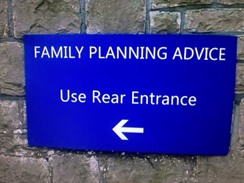 Planificación familiarUsar la entrada trasera.