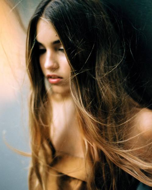 jonduenas:More film from the archives // electrified... - Bonjour Mesdames