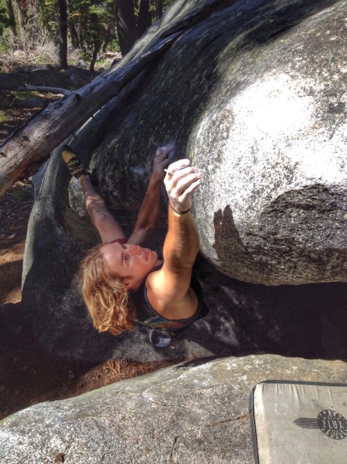 www.boulderingonline.pl Rock climbing and bouldering pictures and news Boulders and sunshine
