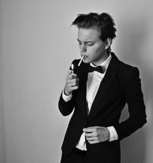 androgynous female dating Androgynous model erika linder erika linder, androgynous model, talks marrying what is it like being a model that can play both male and female roles in the. androgynous female dating Androgynous model erika linder erika linder, androgynous model, talks marrying what is it like being a model that can play both male and female roles in the.