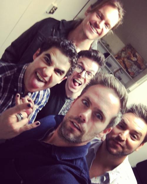 Topics tagged under stagedoor on Darren Criss Fan Community Tumblr_oha00yaCcc1uetdyxo1_500