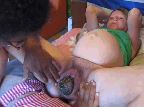 Naked Pregnant Women Giving Birth