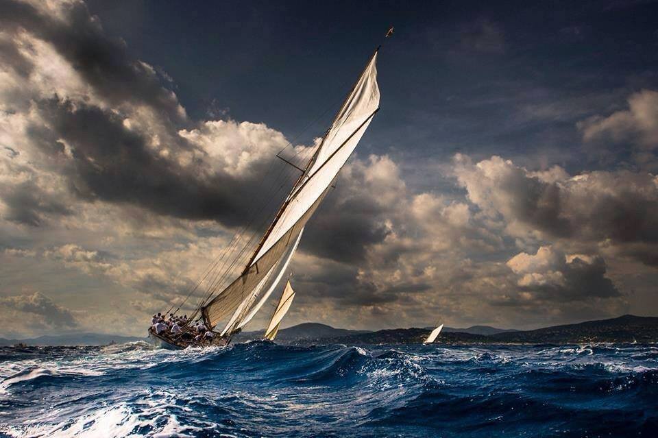 sh-inaam:
“Sailing…………by S de Ligari
”