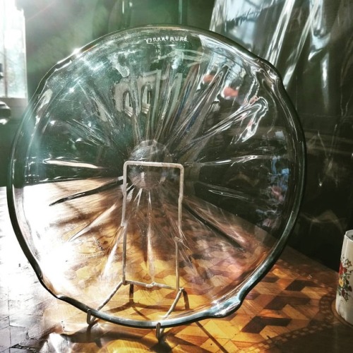 <p>Daum Nancy glass charger #artnouveau #antiqueglass #daumnancy @eclectic.shop.co.uk (at Eclectic Antiques & Vintage)<br/>
<a href="https://www.instagram.com/p/BqKvyzHlSwv/?utm_source=ig_tumblr_share&igshid=1q3yvwksm26zw">https://www.instagram.com/p/BqKvyzHlSwv/?utm_source=ig_tumblr_share&igshid=1q3yvwksm26zw</a></p>