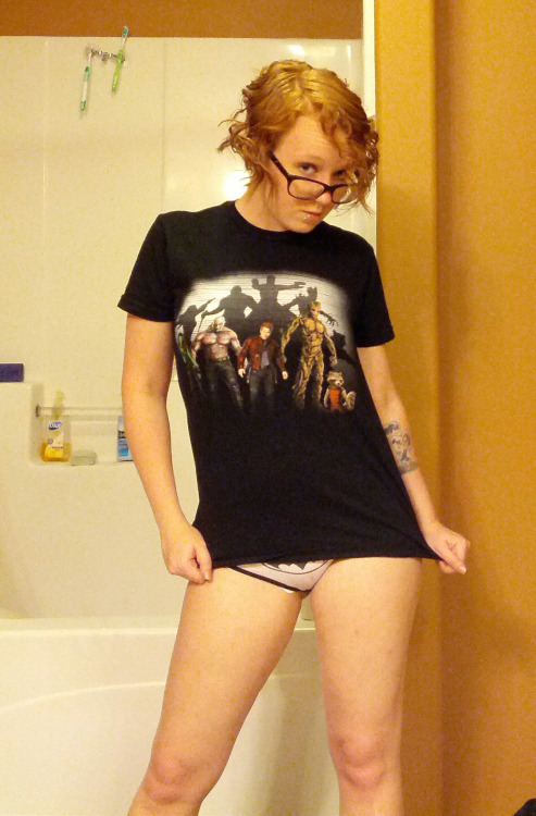 savingthrowvssexy:

ourlipsourbodies: Guarding your Galaxy!!