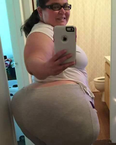 dark hair big tit porn