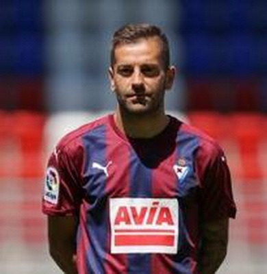 Rubén Peña Jiménez (nacido el 18 de julio de 1991 en Ávila, Castilla y León, España) futbolista profesional de Primera División. Actualmente pertenece a la Sociedad Deportiva Eibar. Jugador polivalente, con mucha rapidez, desborde y calidad en el...