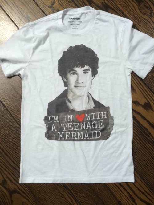 Topics tagged under thelittlemermiad on Darren Criss Fan Community Tumblr_o8231f4XNG1uetdyxo1_500