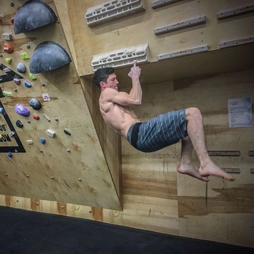 www.boulderingonline.pl Rock climbing and bouldering pictures and news http://instagram.com/tom_bolger