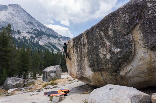 www.boulderingonline.pl Rock climbing and bouldering pictures and news thechurchofclimbing: Tuolomne <H1>bouldering</H1> is so epic! My homie...