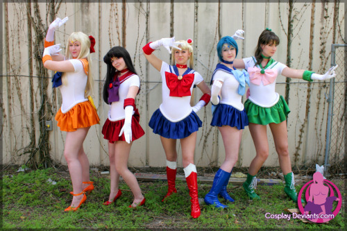 gore777:

cosnakedplay:

Sailor Moon

Great nude cosplay set of...