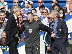 <p><b>Arsenal News</b>. Olivier Giroud has admitted that he was surprised by Arsene Wenger’s touchline reaction during Arsenal’s 2-0 defeat at the hands of Chelsea last October.</p><p><a href="http://www.thegunners247.uk/" target="_blank">The Gunners</a> boss reacted angrily to Gary Cahill’s poor challenge on Alexis Sanchez, leading the Frenchman to shove Jose Mourinho and then exchange words with the Portuguese manager.</p><p>Wenger apologised for his antics but Giroud admits that he was shocked to see the 65-year-old’s reaction.</p><p>“He is very calm most of the time,” Giroud revealed to Sky Sports News.</p><p>“He’s
got good self-control but we were a bit surprised by his reaction. But
it’s a human reaction and I’m well placed to speak about that because
I’m an emotional player. I don’t keep my feelings for me and that’s why
sometimes it happens.</p><p>"Honestly, from my point of view I was more
proud of that. It shows his character and if he has done that maybe it
was justified.”</p><p>Mourinho later went on to accuse the FA of double-standards, after Wenger escaped the incident without a punishment.</p>