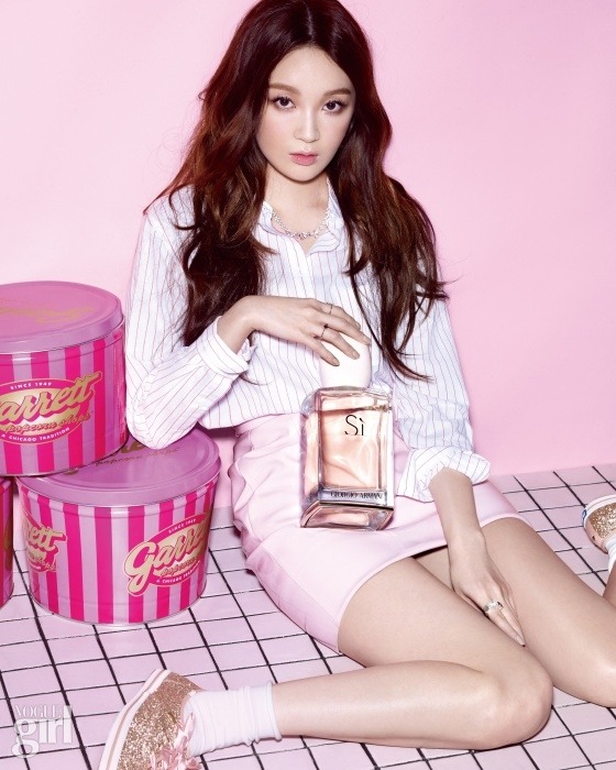 Kang Min Kyung 강민경 - Vogue Girl Magazine March Issue ‘15 Images 03