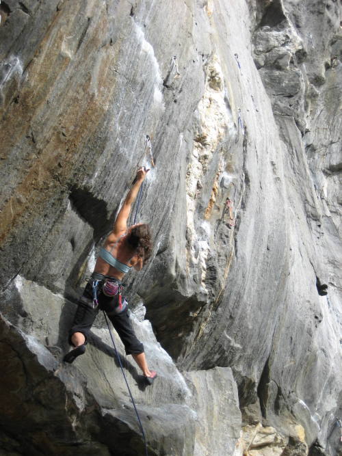 www.boulderingonline.pl Rock climbing and bouldering pictures and news mu-neutrino: Technosurfing (5.12b)