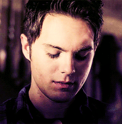 Thomas Dekker gif hunt Thomas Dekker gif hunt
