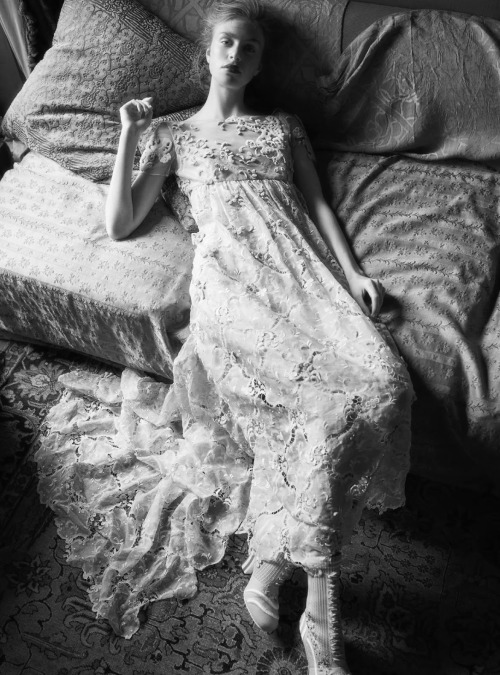 ko-no-ko:

Hedvig Palm in “A Joy For Ever” by Regan Cameron for...