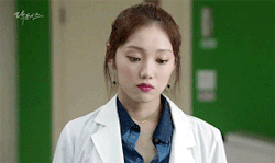Doctors: Nam Goong Min tuyệt vọng tìm đến cái chết, cặp đôi thầy trò suýt có cảnh 'giường chiếu'