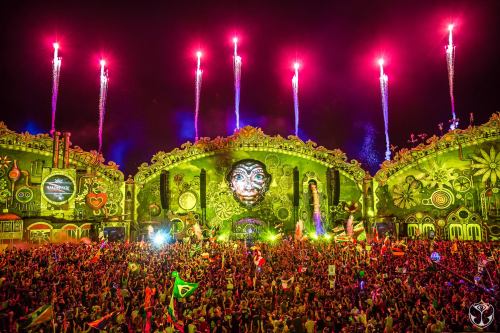 <h2>TomorrowWorld 2016 Has Been Cancelled</h2><p>Early last month SFX Entertainment, owner of DJ track shop <a href="https://pro.beatport.com/" target="_blank">Beatport</a> and events companies <a href="http://reactpresents.com/" target="_blank">React Presents</a> and <a href="http://www.madeevent.com/" target="_blank">Made Event</a>, filed for bankruptcy. Sitting in the region of $300 million in debt (!!), the future has looked bleak for what have now become household name events (for example Electric Zoo and Spring Awakening), and of course the number 1 online store to keep DJ crates stocked!</p><p>It is under this umbrella that the US version of the Belgian festival, TomorrowLand sits. Many have speculated over the last few weeks whether it would still be going ahead, however a post on <a href="https://www.facebook.com/tomorrowworld/?ref=nf" target="_blank">TomorrowWorld’s official facebook page</a> has confirmed our worst thoughts. In a statement they said:</p><blockquote><p>Dear Friends, <br/>It’s with a heavy heart that we inform you, TomorrowWorld will not take place in 2016. Unfortunately in the current environment, it is not possible to give you the best and unique experience you deserve.</p><p>We will miss seeing each other in September and experiencing the magic of TomorrowWorld as one. You, the People of Tomorrow, the foundation of TomorrowWorld, are our inspiration.</p><p>Let’s lock and cherish all the magnificent memories in our hearts, this is not farewell…</p><p>TomorrowWorld</p></blockquote><p>Pretty sad times for our cousins across the water, and for the world of festival goers alike.</p><p>
♣ Start DJ Lessons | <a href="http://t.umblr.com/redirect?z=http%3A%2F%2Fwww.scienceofsoundmusic.com%2F&t=ODJmNGNlMzg0ZjU2ZWI0Yjk0ZjdhNzA4M2U2NWE0ZjA1MjhhYzkzMyx1VkI0SlBnaA%3D%3D" target="_blank">ScienceOfSoundMusic.com</a><br/>♣ Like us on Facebook | <a href="http://t.umblr.com/redirect?z=https%3A%2F%2Fwww.facebook.com%2FScienceofSoundMusic&t=Njc2ODEwYTQzYWJmZDEzNjhlZjllZGRlYzA5NTc3YjA3ZDVhNGIzYix1VkI0SlBnaA%3D%3D" target="_blank">/ScienceOfSoundMusic</a><br/>♣ Follow us on Twitter | <a href="http://t.umblr.com/redirect?z=https%3A%2F%2Ftwitter.com%2FScience_ofSound&t=NTBkZWUxMzJkYzcxYjExOTJlMDhiNGZmYzU5OTM4N2Y0Zjc5ZmY0Nyx1VkI0SlBnaA%3D%3D" target="_blank">@Science_ofSound</a> <br/>♣ Look at our Instagram | <a href="http://t.umblr.com/redirect?z=https%3A%2F%2Fwww.instagram.com%2Fscience_of_sound_%2F&t=ODQ4YTI4YTZjOTFlNWY4NDgwMjkwNzMwNjU1ZjJlYWFmMDY0NjI0MCx1VkI0SlBnaA%3D%3D" target="_blank">/science_of_sound_</a>
<br/></p>