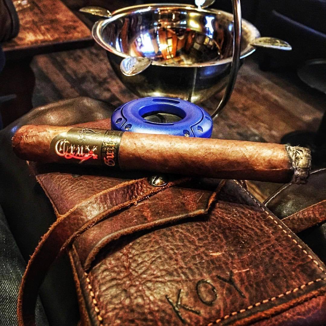 Legendary Saxon cigar leather #madeinusa #originaldesign Repost from @the_dalai_lama_himself #gocruxyourself Guild #thesnsclub #cigarsasameasurementoftime #cruxcigars #plasencia #cigar #cigars #nowsmoking www.LegendarySaxon.com