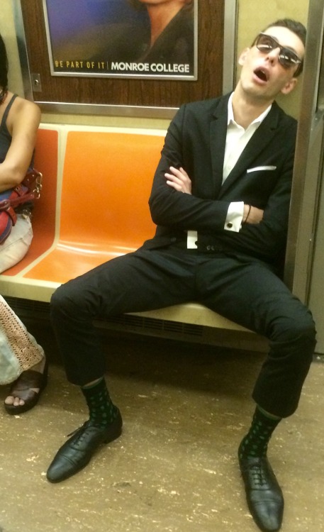 Brooklyn-bound R train