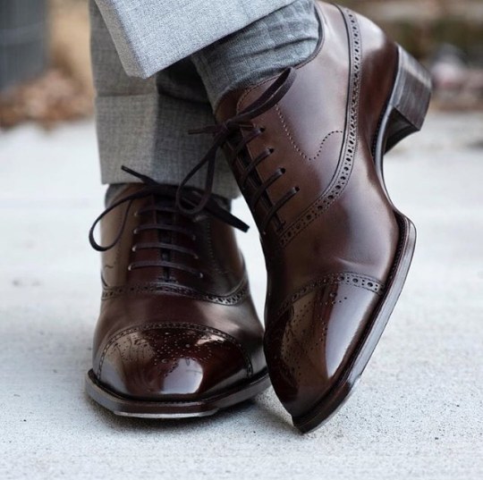 <p>wwwoxbloodshoes.com<br/></p>