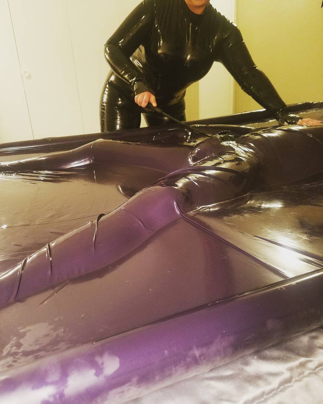 Breathplay latex vacbed fan compilation