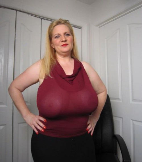 femdom video stream,femdom chat bot,femdom dominant,female domination clips