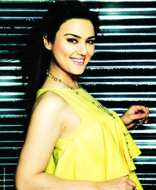 Love this picture! Yellow suits her!