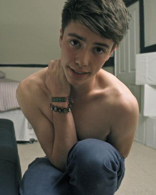 Twink piercing gaysex schoolgirl