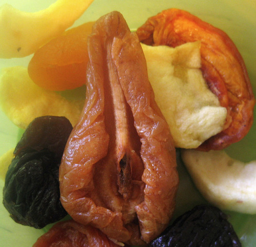 dried fruit looks like vulva chubbysex close up gifs