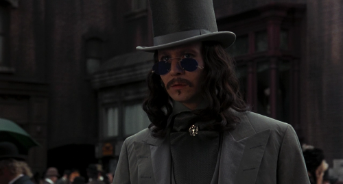 Gary Oldman doesn’t look like Gary Oldman in Bram Stoker’s Dracula.