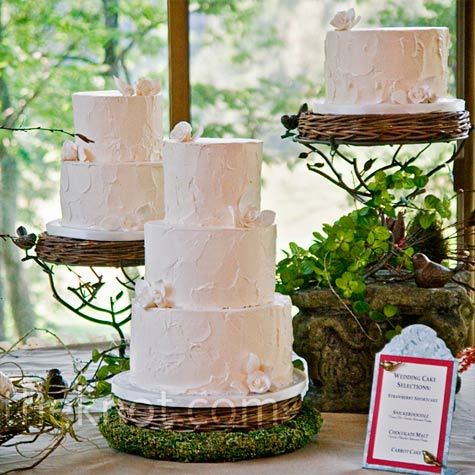 Buttercream wedding cake rustic