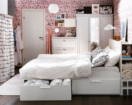 Schlafzimmer ablage kleidung: schlafzimmer einrichten ...
