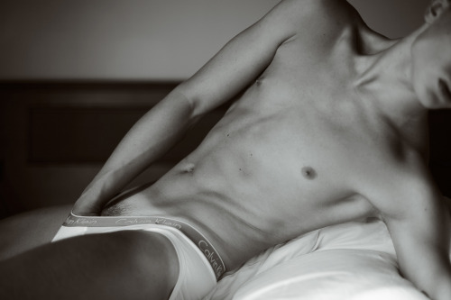 shirtlessboys: “ by Frenky_photo ”